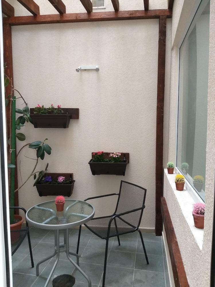 Tranzzit 3* Bucureşti