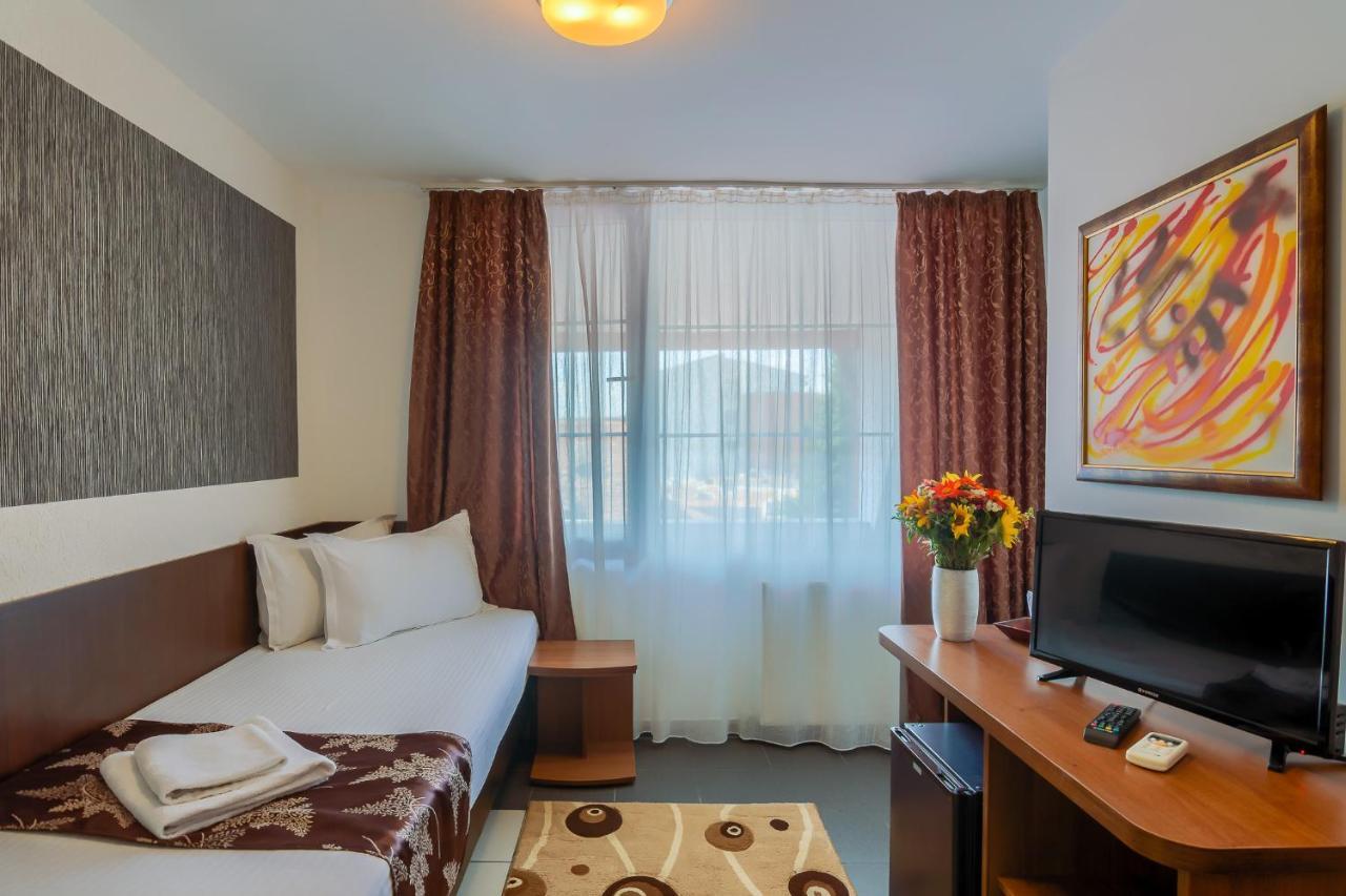 Hotel Tranzzit